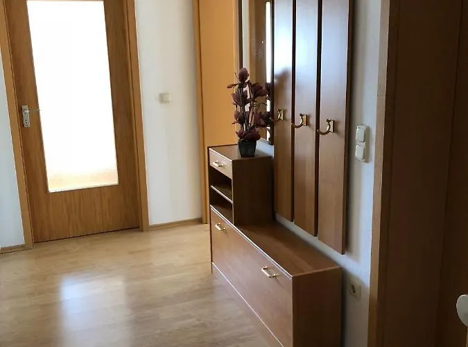 2 Mit Balkon - Naehe Messe アパート *